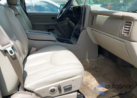 2005 Chevrolet Tahoe Lt z USA, uszkodzony, nr VIN 1GNEC13T05J161658